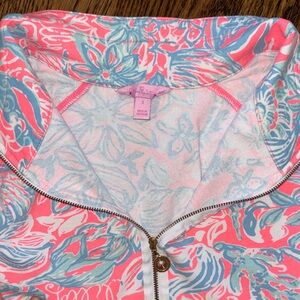 Women’s half zip top size small